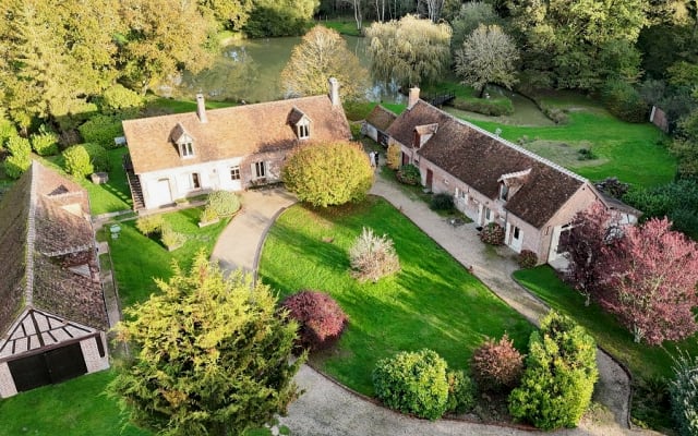 Your romantic, cosy and inclusive retreat in Sologne des etangs