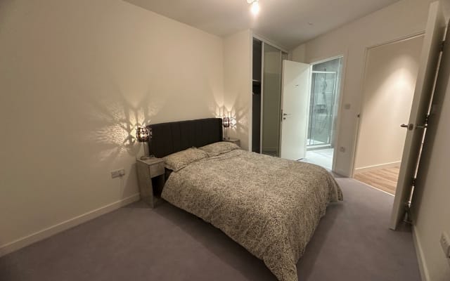 BRAND NEW En-Suite in London