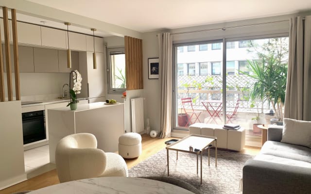 Beautiful apartment in the city center, near Port de l'Arsenal.