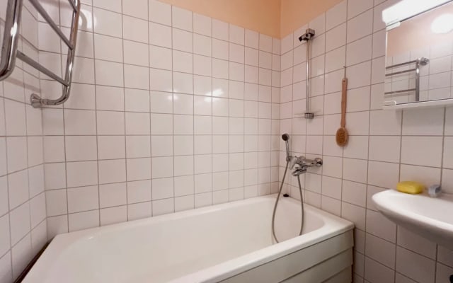 Room in a cosy apartment in a very central but peaceful location!