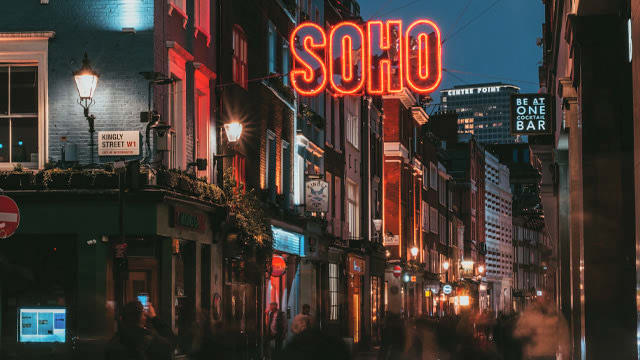 Heart of Soho (Steps to Gay Bars, West End Shows) - Private Bathroom