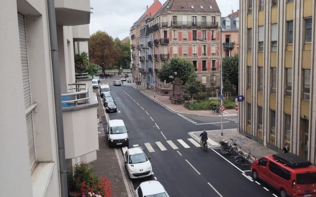Bel appartement au coeur de la ville et proche lieux emblématiques.