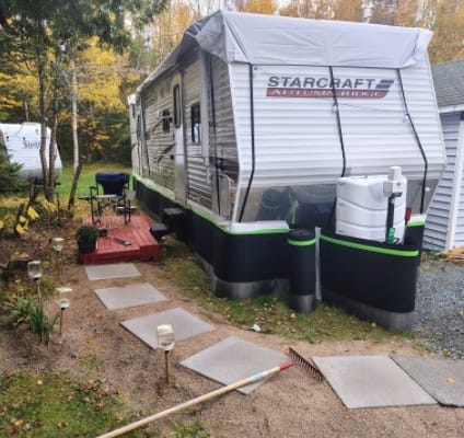 Hike, Enjoy Nature and the Ocean ten minutes from the City in own RV