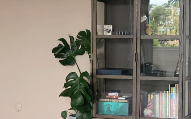 3 km vom Hauptbahnhof, ein Zimmer in einer Wohnung im ******** Stock.