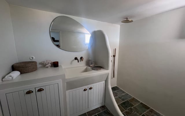Hilltop House  - Picture 7