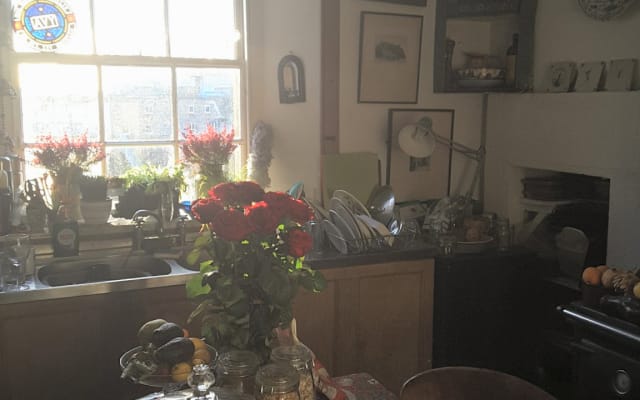 George  flat with four poster bed, in Shore area of edinburgh