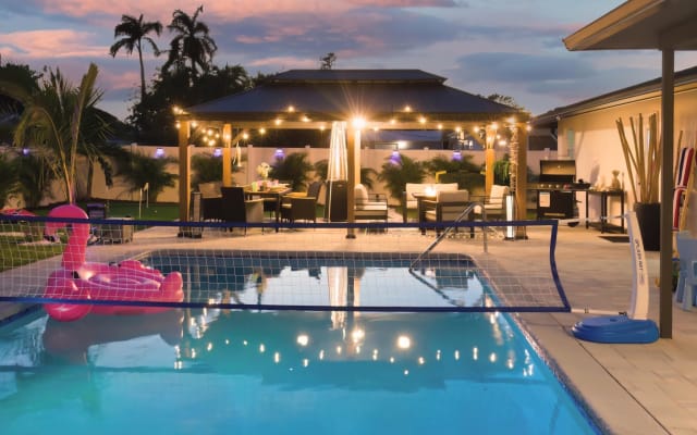 Villa Theo - LGBTQ+Freundliche Villa mit beheiztem Pool - in der Nähe...