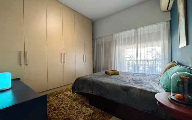 Uma penthouse luminosa que combina conforto e estilo - Foto 10