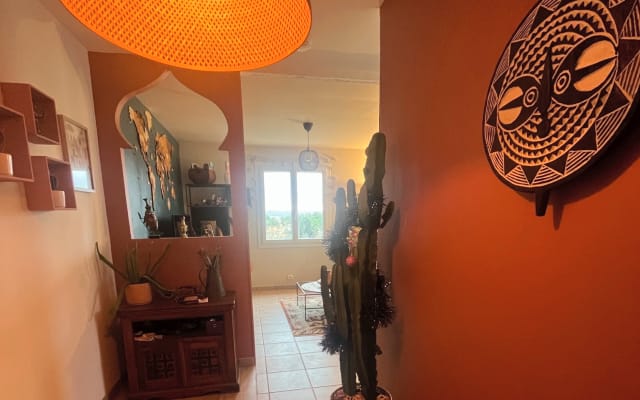 Große Wohnung mit Garten und Aussicht in der Nähe des Dorfzentrums - Foto 11