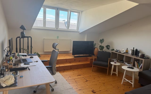 2 private Zimmer in einer Wohngemeinschaft, 1 Schlafzimmer + 1 Büro...