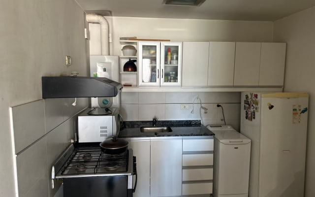 Schöne Wohnung im Herzen von Nueva Cordoba. Privatzimmer