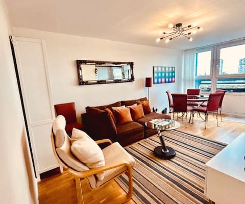 Cosy flat next to Battersea Park and Albert Bridge
