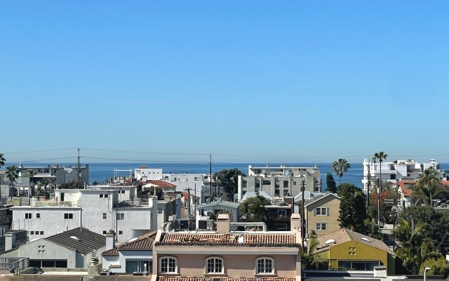 Venice Beach Marina Ocean View One Bedroom
