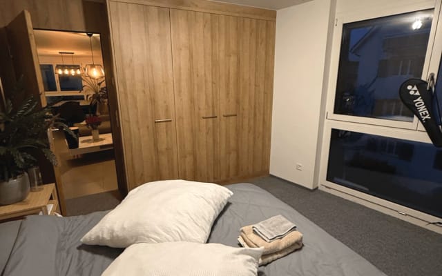 Modern and beautiful apartment with direct access to airport & center