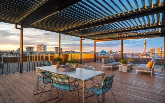 Brandneue Penthouse-Wohnung mit 270 Grad in der Nähe von allem