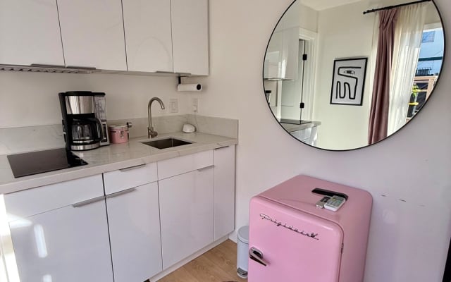 PINK STUDIO IN HOLLYWOOD