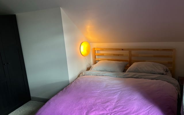 Kurtis's listing on misterb&b - Queen bed
