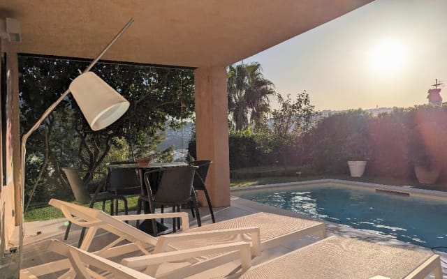 Plaisirs et sérénité, UNIQUE & Only Gay, STUDIO avec piscine jardin