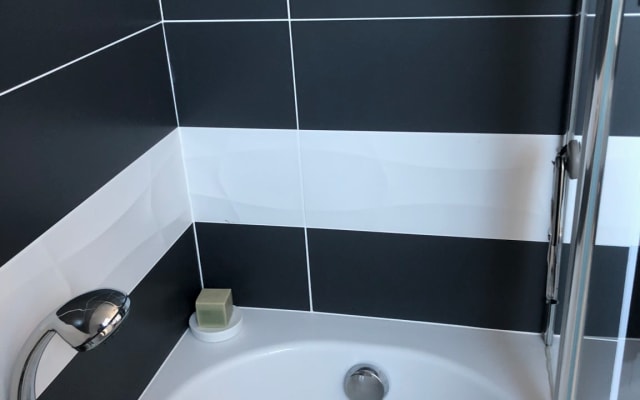 Moradia nova e moderna - exemplar 01