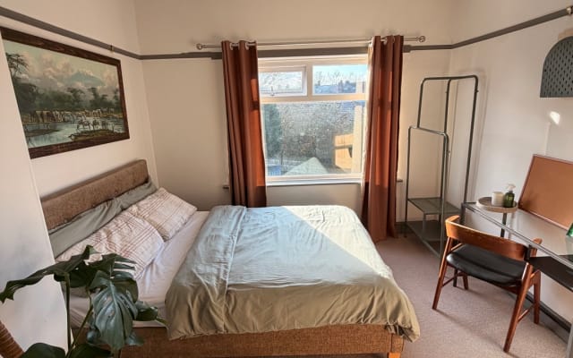 Chambre double dans une terrasse victorienne traditionnelle