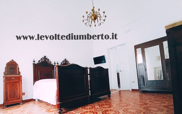 Tramontana grande apartamento no Salento em casa histórica e pátio