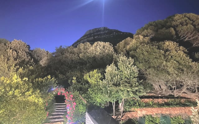 Eagle’s Nest Eco Hideaway