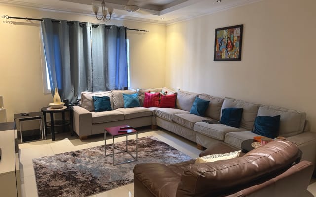 Appartement confortable au cœur de la ville, à 7 minutes en voiture de 