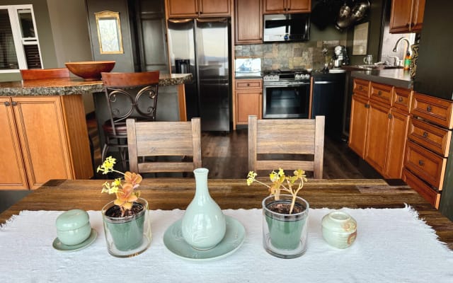 Riverview loft on bike path (walking distance to downtown)
