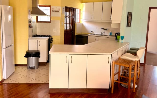 Anúncio de Nat and Craig em misterb&b - Full Kitchen