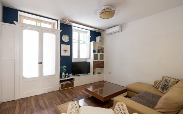 Modernes Ferienhaus mit Garten in der Nähe der Sliema-Fähren - Kopie 01