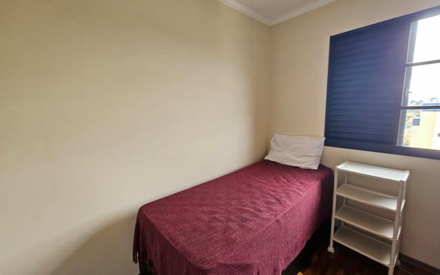 Zimmer in ruhiger Wohnung in der Nähe von USP