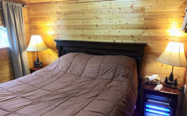 Tonsina Creek Whispers Lodge – direkt am Wasser, WLAN in Copper Center,