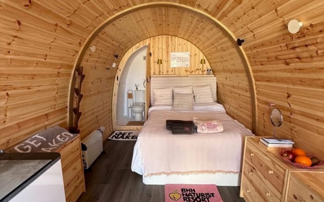 Peckers EcoPod with individual hot tub at BHH Naturist...
Fuertev...