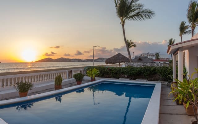 Haus am Strand mit Pool in Manzanillo
