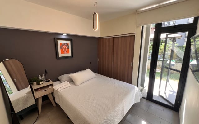 Exclusive 2-Room Private Suite : Gated Community : Santa Tecla