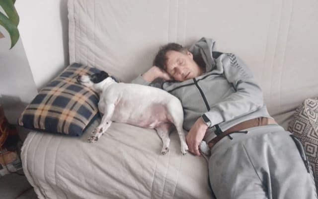 Logement avec mon homme et accueillant le soir de temps en temps