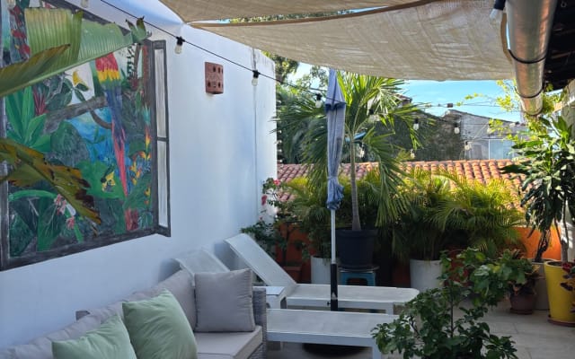 Privatzimmer im Nudistenheim in der Innenstadt