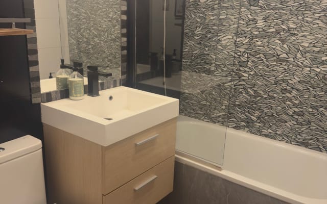 Anuncio de Mark en misterb&b - Your private bathroom 