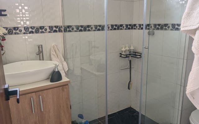 Privatzimmer in sehr ruhiger und grüner Wohngegend