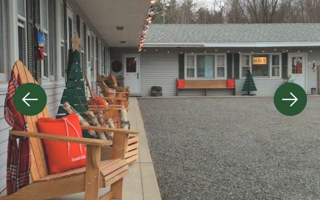 Charming midcentury motel in the eastern Adirondack High Peaks area