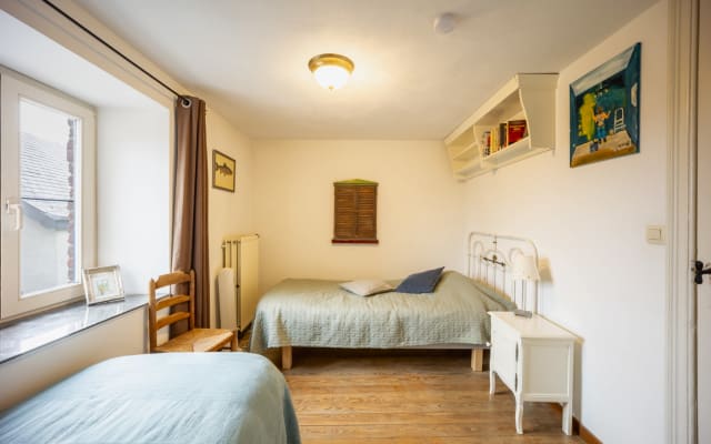 Maries Inserat auf misterb&b - Zimmer 3 mit Blick auf den Garten und die Wälder, 2 Einzelbetten, die nach Lust und Laune umgestellt werden können