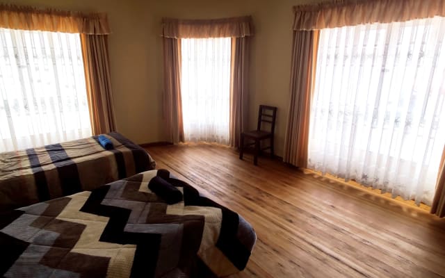 Geräumige Wohnung in einem alten Haus im Art-déco-Stil im Herzen des...