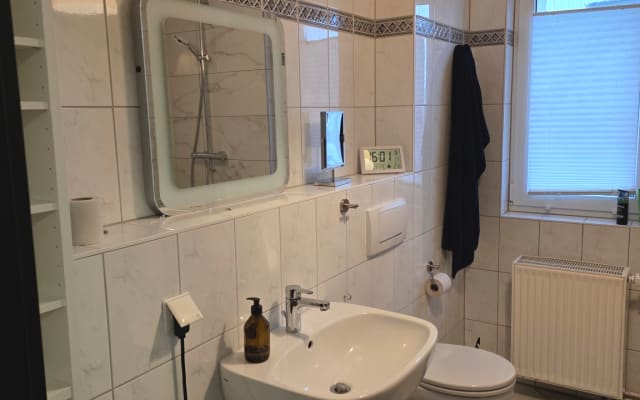 Annonce de Elmar sur misterb&b - Mauvais / Salle de bain