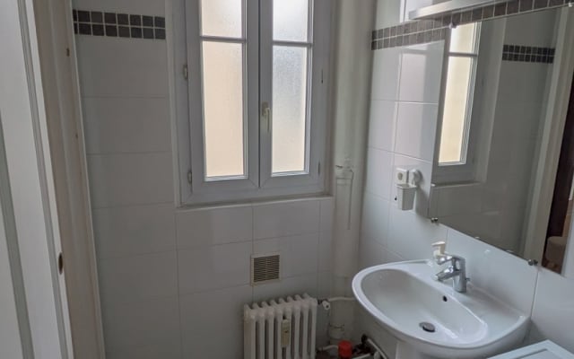 Cozy "Naturist Stay in Paris"
