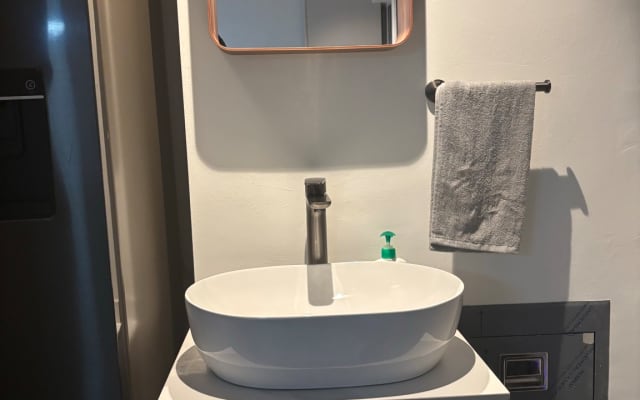 Privatzimmer im Stadtzentrum, 1 Minute zum Bahnhof, haustierfreundlich