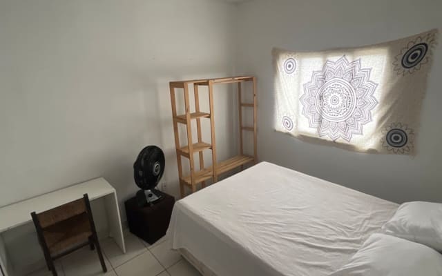 Cozy room in an apartment in the heart of Rio Vermelho. - copy 01