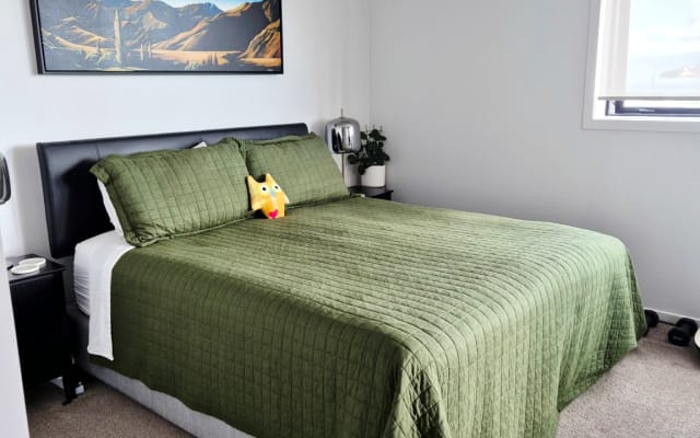 Der perfekte Zwischenstopp: Sonnenverwöhntes Zimmer mit Hafenblick - Foto 4