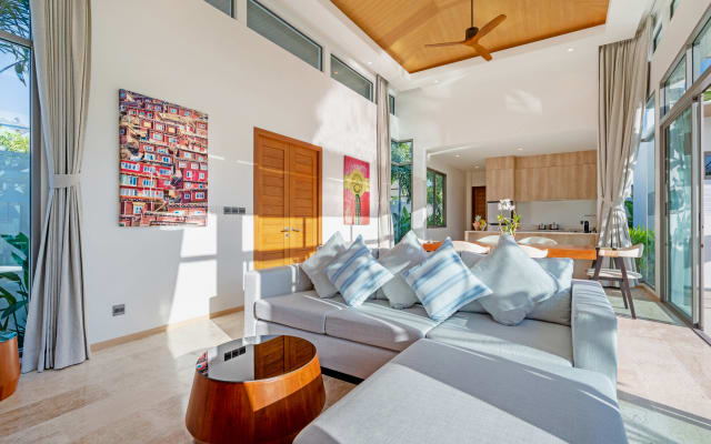Top 2 BR Private Pool Villa nur wenige Schritte vom Bang Tao Beach...