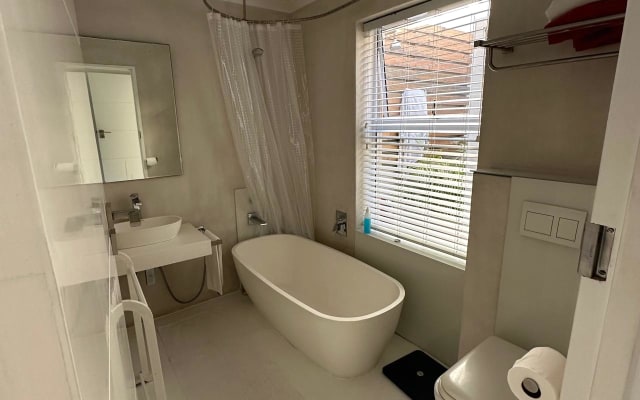 Woodbridge Island En-Suite | 3min Strand | Sicherer Luxus