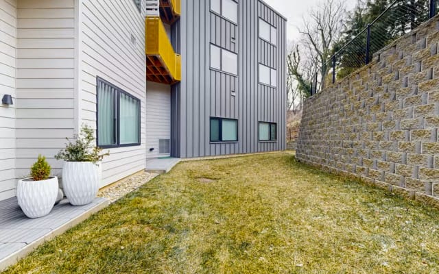 2 dormitorios / 2 baños unidad de condominio w / estacionamiento - Foto 10